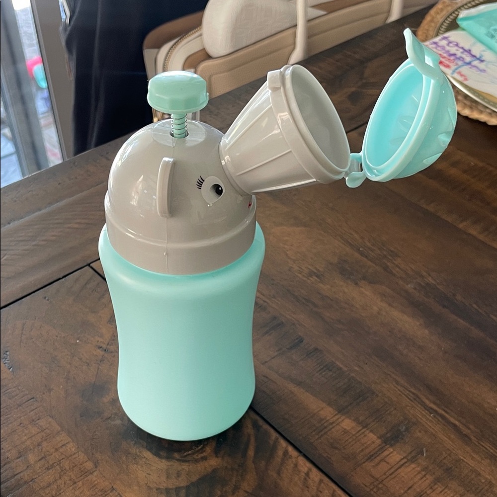 Aqua Elephant Portable Boy/Girl Urinal Bottle